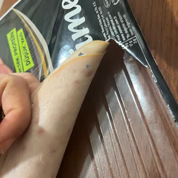 Namet Hindi Fümede Mavi Naylon Parçası Tespit Edildi, Hijyen Ve Güvenlik Endişesi