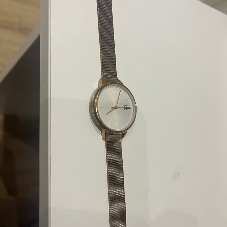 Lacoste Saatin Sürekli Durması Ve Renk Değişimi Üzerine Ücretsiz Farklı Model Değişim Talebi