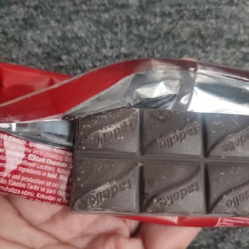 Tadelle Çikolatası Süresi Dolmuş Satıldı, Müşteri Güvenliği Tehlikede