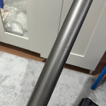 Bakım Paketi Ücretinin Tam İadesi Ve Çizik Süpürgenin Yenisiyle Değiştirilmesi Talebi