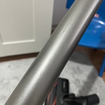 Bakım Paketi Ücretinin Tam İadesi Ve Çizik Süpürgenin Yenisiyle Değiştirilmesi Talebi