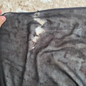 Samsung Çamaşır Makinesi Kıyafetleri Yırtıyor, Yardım Bekliyor