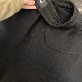 H&M Siyah Eşofman Altında Aşırı Tüylenme Ve Kalite Şikayeti