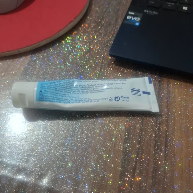 Bepanthol Derma Merhemi Kullanımında Şiddetli Alerjik Reaksiyon Ve Cilt Zedelenmesi