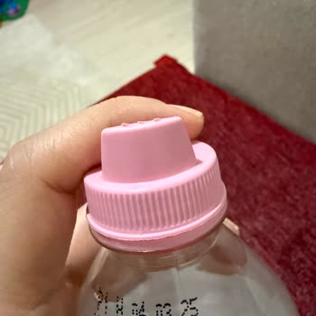 Bebek Suyu Şişesindeki Plastik Çapak Çocuğun Yüzüne Çizik Bıraktı