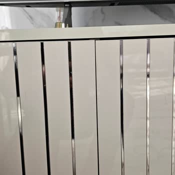 Sivas Mağazasında Hasarlı Konsol Parçası Ve Uzayan Değişim Süreci