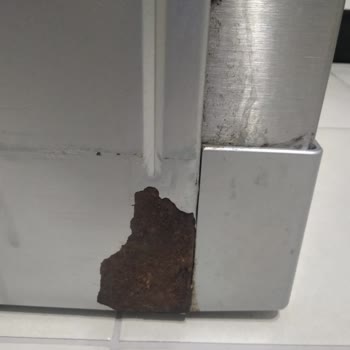 Arçelik Bulaşık Makinemde Paslanma Ve Su Kaçakları Güvenlik Sorunu