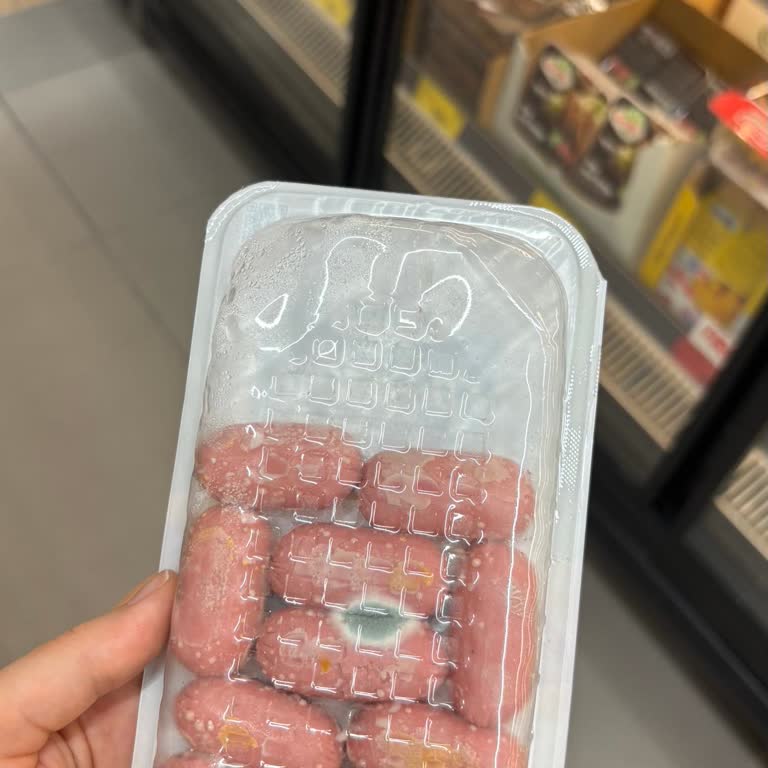 Maret Pratik Hindi Sosisinde Küflü Ürün BİM Mağazasında Soğuk Zincir Kontrolü Gerekiyor