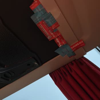 Pamukkale Turizm Otobüsünde Yağmur Sızıntısı Nedeniyle Islanma Ve Çözüm Bulunamaması