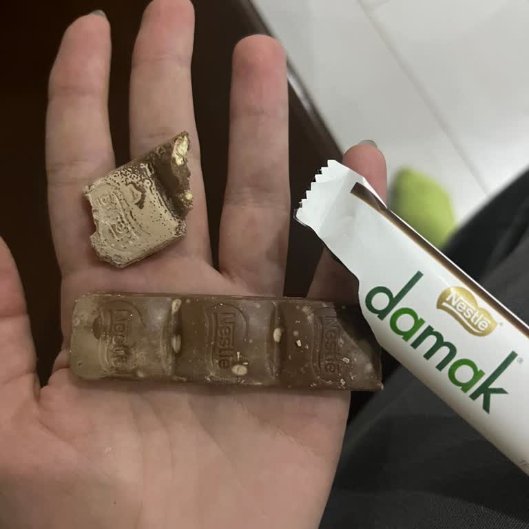 A101 Düzce Şubesinde Bozulmuş Nestle Damak Çikolataları Ve Sağlık Endişesi