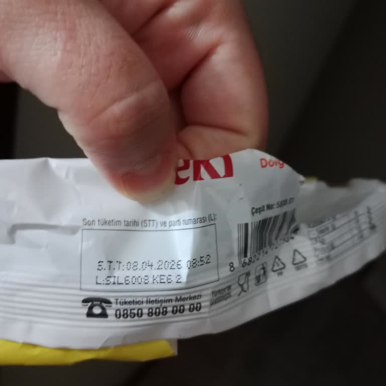 Son Kullanma Tarihi Geçmemiş Süt Diliminde Ekşi Kremadan Çocuk Sağlığı Ve Maddi Kayıp