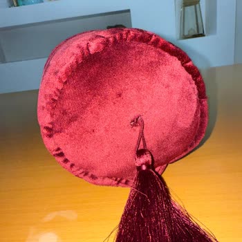 Leona Para Home (Leonaparaa) Yastığın Kalitesizliği Ve Görsel İle Farklılığı!