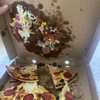 Pasaport Pizza Bir Saatten Fazla Süren Teslimat Ve Soğuk Pizza