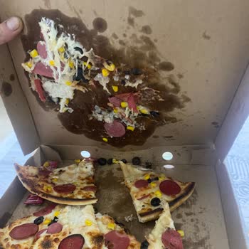 Pasaport Pizza Bir Saatten Fazla Süren Teslimat Ve Soğuk Pizza