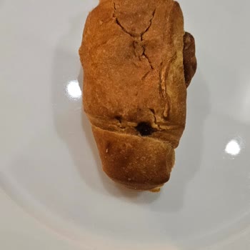 Migros’ta Yanıltıcı Fotoğraf Ve Çikolata Kreması Olmayan Kruvasan Şikayeti