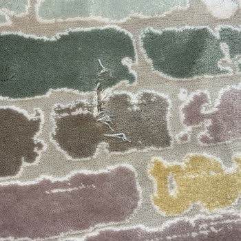 Karbeyaz Halı Yıkama’da Kesilen Halı Ve Hatalı Overlok İddiası