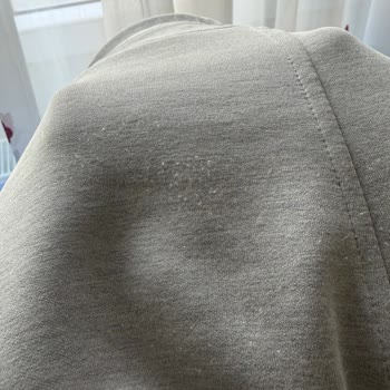 İskenderun Prime Mall Avva Mağazasından Yüksek Fiyatlı Kazak Ve Eşofmanlarda Hızlı Tüylenme Sorunu