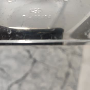 Tesla Baş Bırak Vanada Su Kaçağı Ve Ücretsiz Tamir Talebi