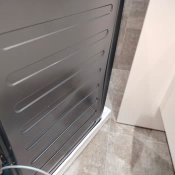 Defolu Çamaşır Makinesi Ve Geciken Yanıtlar Nedeniyle Acil Değişim Talebi