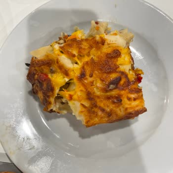 Bursa IKEA Restoranında Kirli Tabaklar Ve Böcekli Yemek Hijyen İhlali Ve Çözüm Talebi