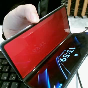 Darbe Olmadan Kırılan İç Ekran Garanti Dışı Ve Yüksek Ücret Talep Ediliyor