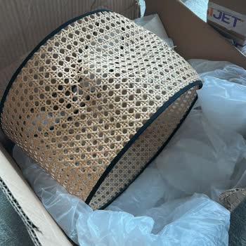 Vivense'den Kırık Abajur Değiştirilmedi Ve İade Kargosu Gelmedi