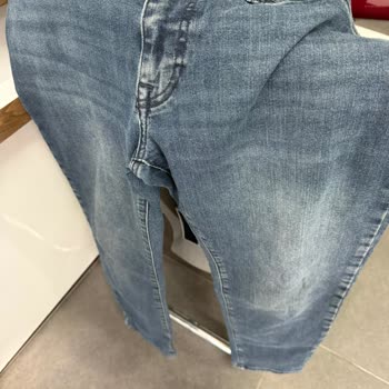 Mavi Erkek Kot Pantolonun Hızlı Solması Ve Değişim Talebinin Reddedilmesi