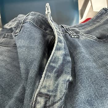 Mavi Erkek Kot Pantolonun Hızlı Solması Ve Değişim Talebinin Reddedilmesi