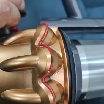 Dyson V15 Süpürgesinde Filtre Deformasyonu Garanti Kapsamında Reddedildi