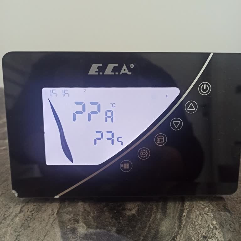 ECA Termostatı Hatalı Ve Ekranı Kırıldı, Yedek Parça Yok, Garanti Ve Servis Ücreti İadesi Talebi