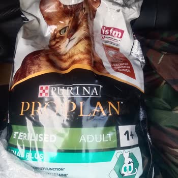 Pet Merkezi Orijinalliği Şüpheli Kedi Maması Şüphesi Ve İade Engeli: Ücret İadesi Talebi