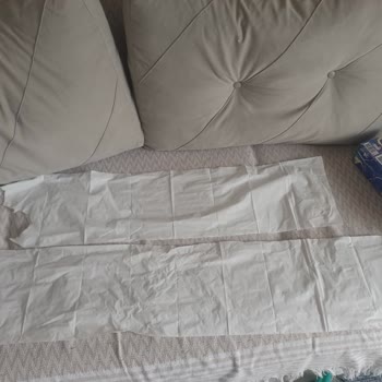 Papia Kesik Olmayan Mendiller Kullanılamaz Durumda