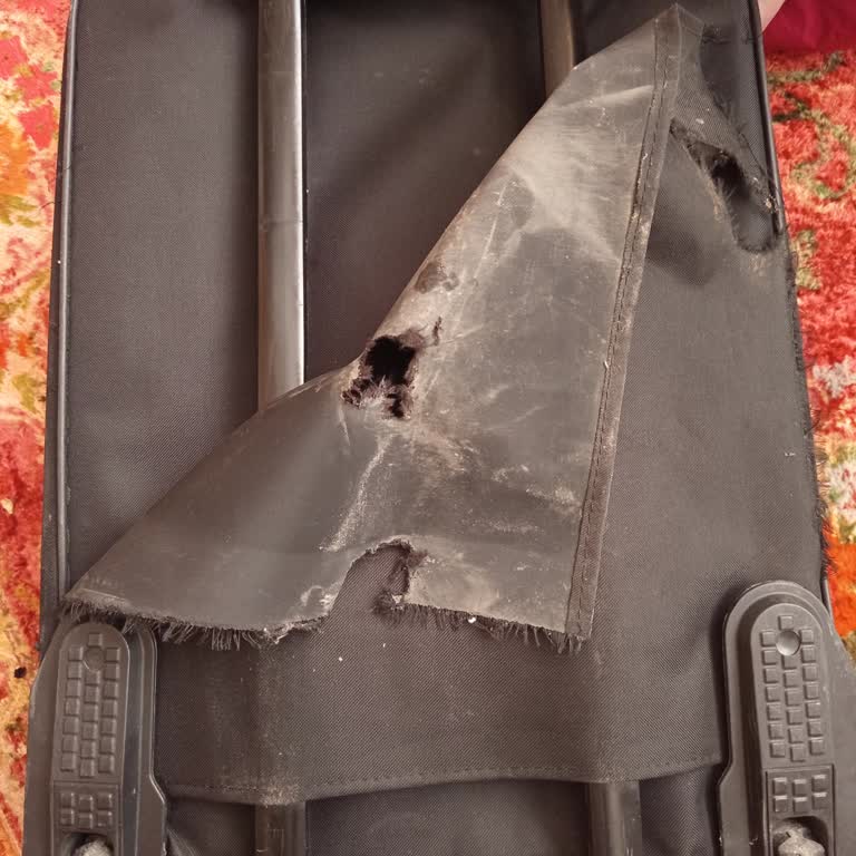 Kırık Valizim İçin Ücret İadesi Talebi