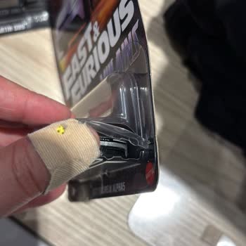 Hasarlı Ambalajlı Hot Wheels Oyuncağı İçin Değişim Talebi