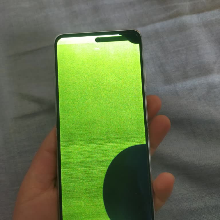 Huawei P50 Pocket Ekran Arızası Tekrarlandı, Kullanıcı Hatası İddiası Ve Ücret Talebi