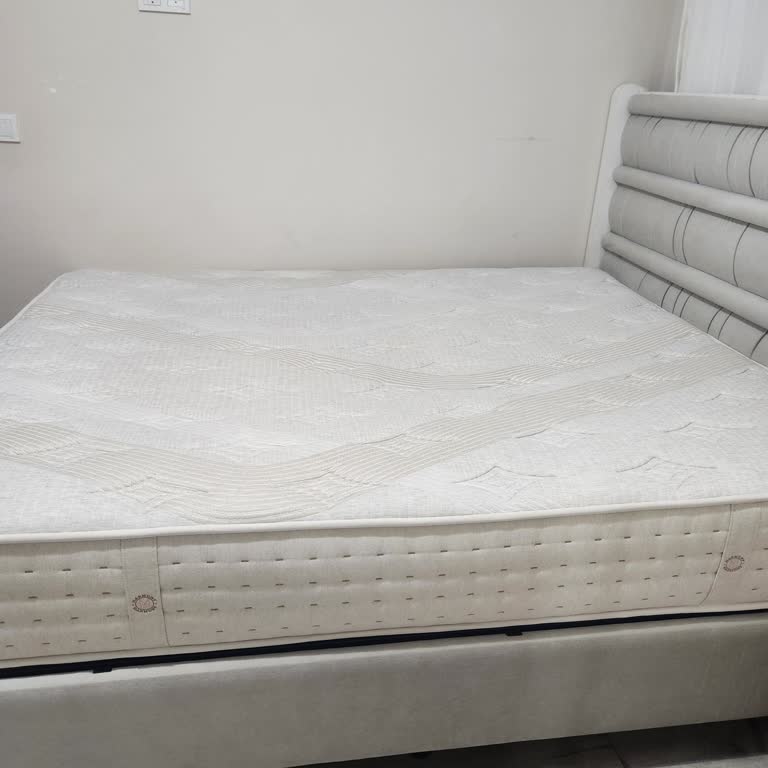 Orta Kısmındaki Çökme Ve Servis Yanıtsızlığı Nedeniyle Yatak Değişimi Talebi