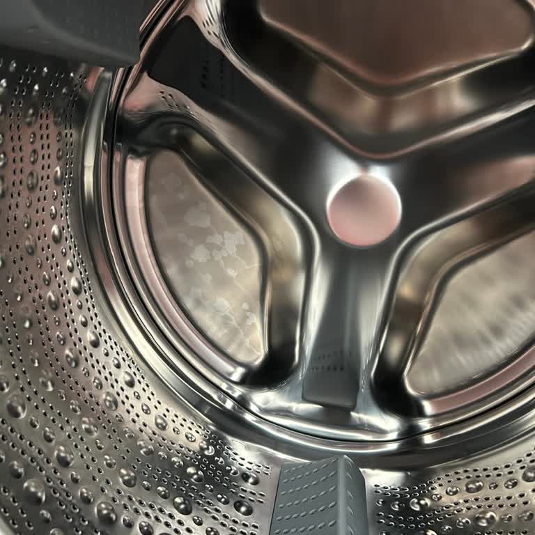 Yeni Çamaşır Makinesinde Kalıcı Lekeler Ve Çelişkili Servis Açıklamaları