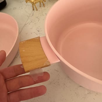 Perotti Pembe Tencere Setinde Hızlı Renk Solması Ve Kavlama