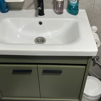 Bir Hafta İçinde Küflenmiş Banyo Dolabı Ve Şirketin İlgisiz Yaklaşımı