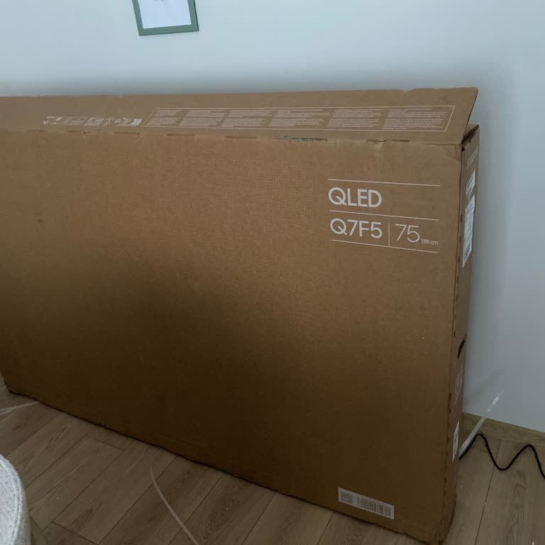 Teslim Edilen Televizyonda Ekran Kırığı, Mağaza Ve Kargo Cevapsız