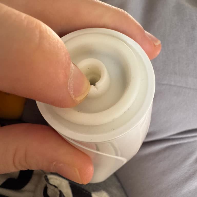 Yeni Aspiratörün Lastiği Kısa Sürede Yırtıldı, Servis Sadece Yapıştırdı