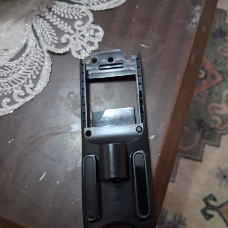 Trendyol Askı Aparatına Yerleştirirken Plastik Adaptör Kırıldı, Garantiden Ücretsiz Değişim Talebi