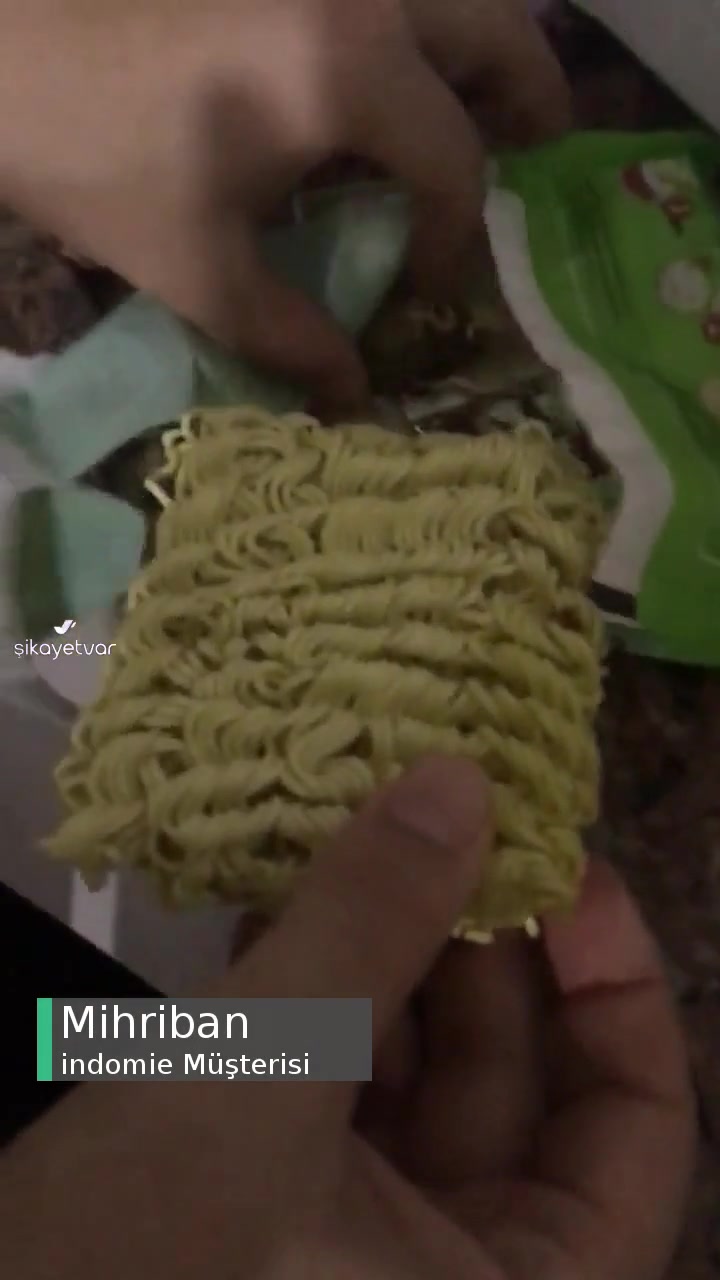 indomie Ürünün Sosu Patlak Geldi İçi Boştu Ve Bulaşmıştı! videonun kapak resmi