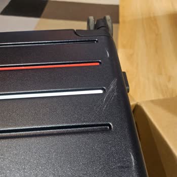 Sıfır Olması Gereken Valizde Çizikler Ve Kirli Tekerlekler, Şikayetime Cevap Gelmedi