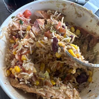 Bowl Siparişinde Peynir Mix Olmaması Ve Müşteri Hizmetlerinin Çözüm Sağlamaması