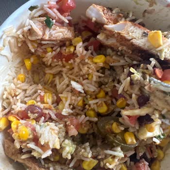 Bowl Siparişinde Peynir Mix Olmaması Ve Müşteri Hizmetlerinin Çözüm Sağlamaması