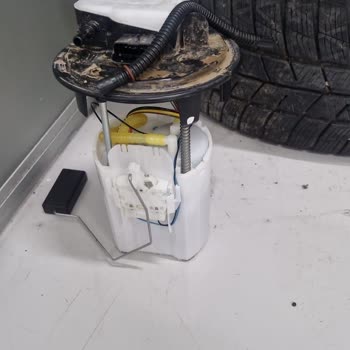 Üç Kez Tekrarlanan Şamandıra Arızası Ve Yetkili Servisin Koltuk Hasarı Ücret Talebi