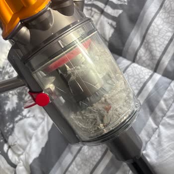 Dyson V12 Detect Slim Haznesindeki Çizik Ve Soyulma Sorunu Ücretsiz Değişim Talep Ediyor