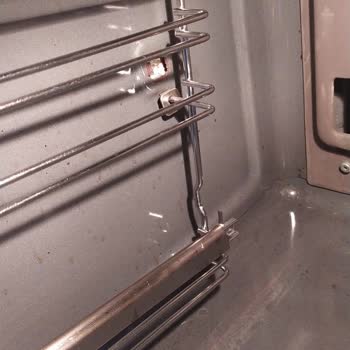 Bosch Ankastre Fırının Telescopik Tepsi Rayı Yerinden Çıkıyor Ve Garanti Kapsamı Red Edildi