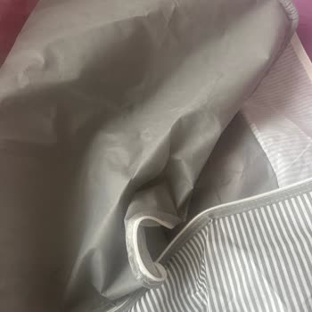 Yanlış Renk Çarşaf Ve Eksik Taşıma Çantası Cevapsızlığı